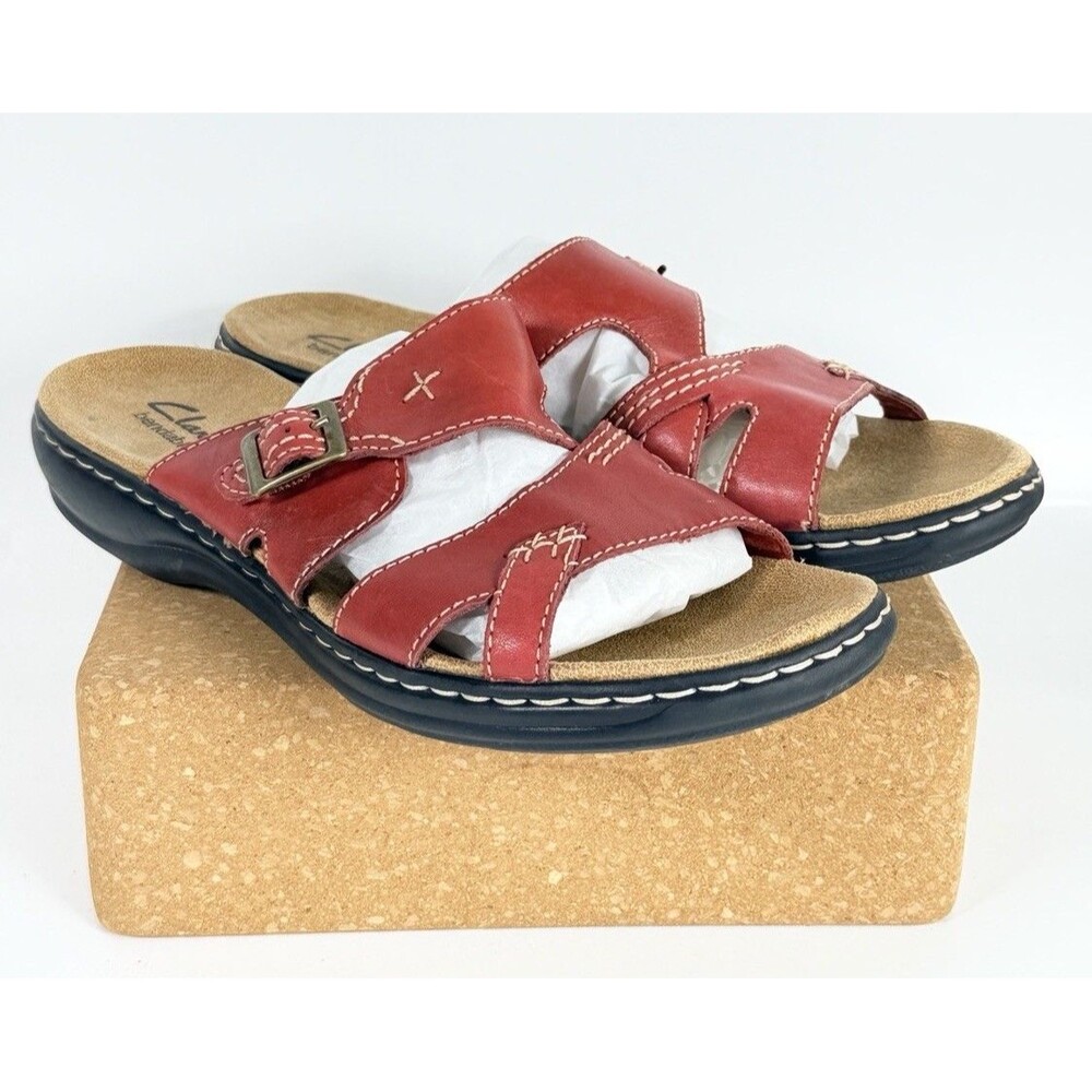 Clarks Bendables Leather Slide Sandals 8.5M Red Buckle Comfort Granola Crunchy